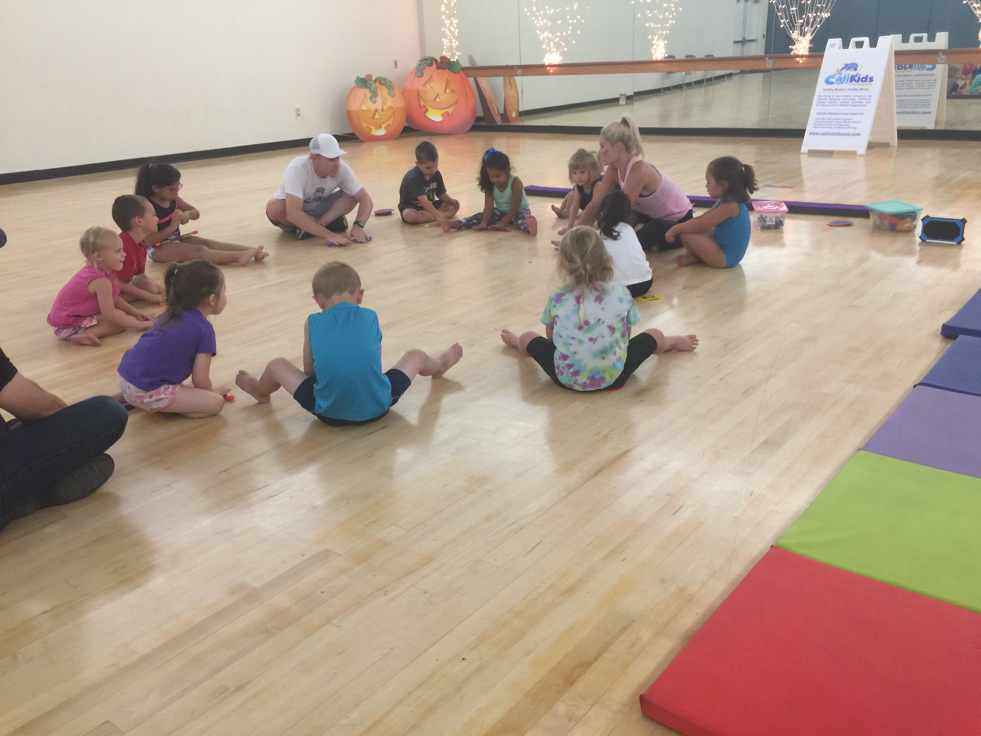 Calikids Fitness class Paso Robles circle time