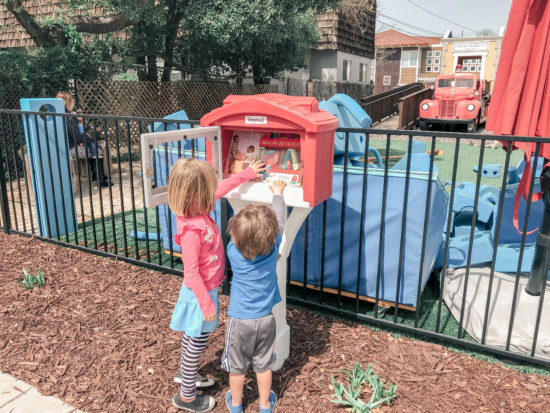 Simplay3's Little Free Library by Two In Tow & On The Go_2